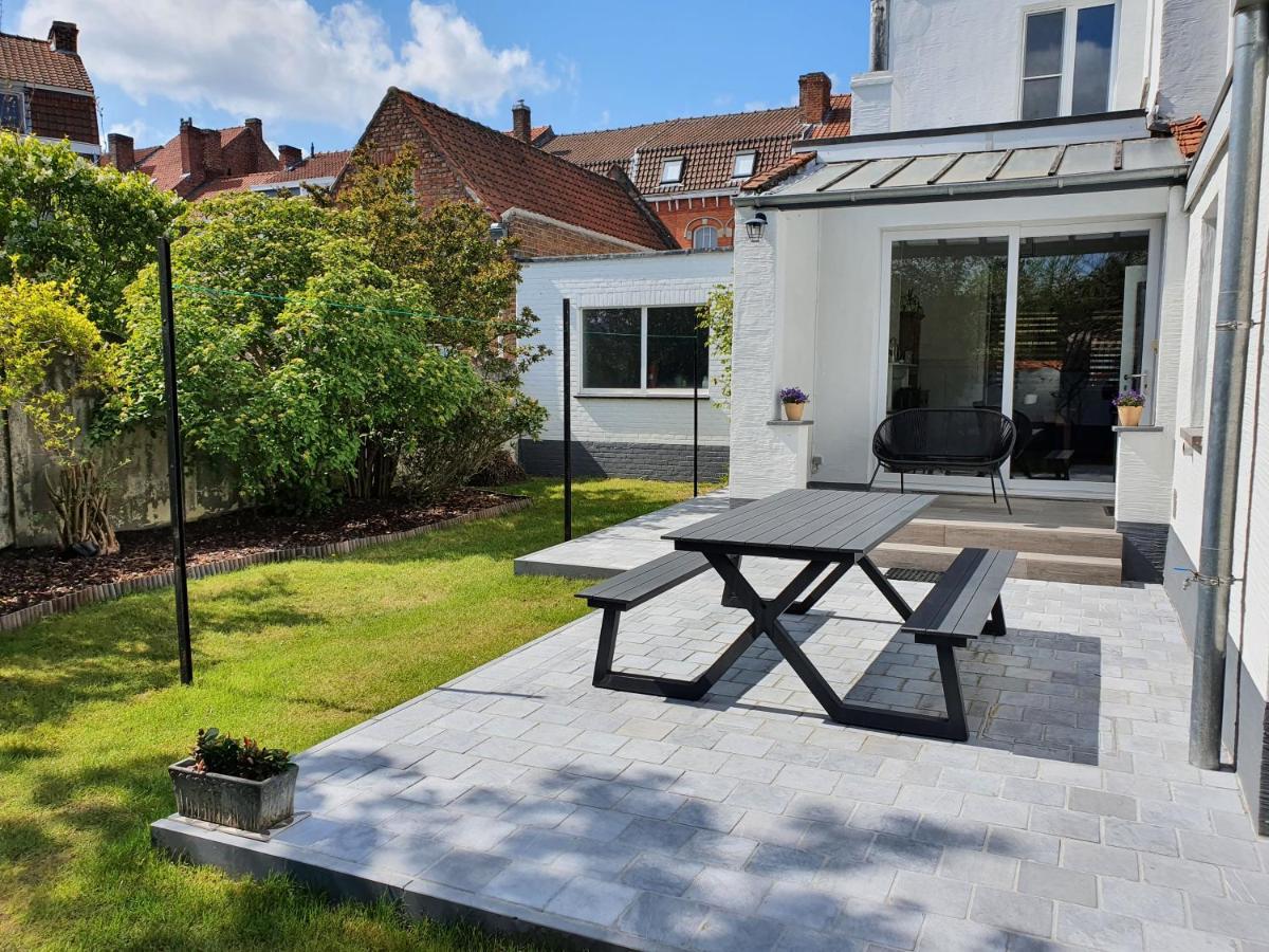 Vila Trendy, Authentieke Woning Met Groot Terras En Tuin Bruggy Exteriér fotografie
