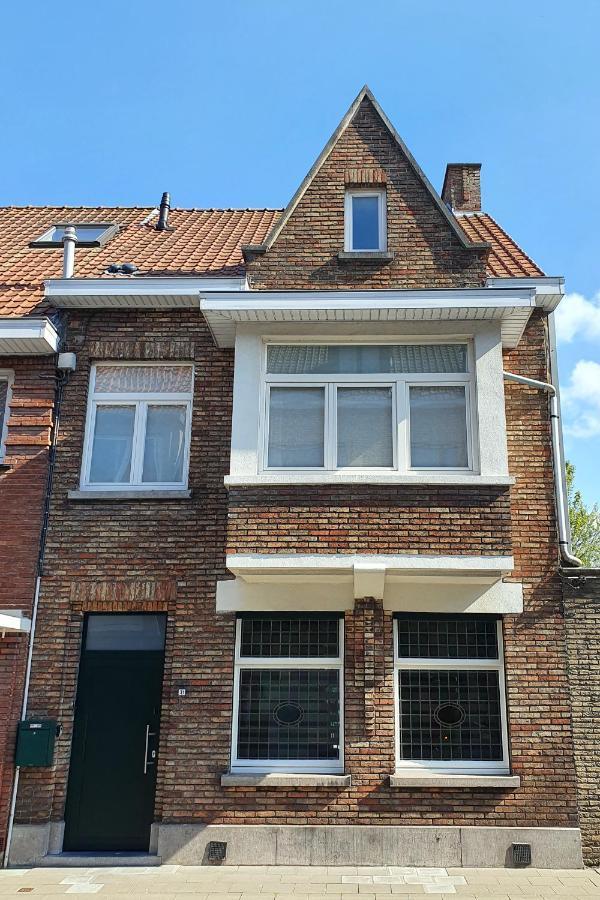 Vila Trendy, Authentieke Woning Met Groot Terras En Tuin Bruggy Exteriér fotografie